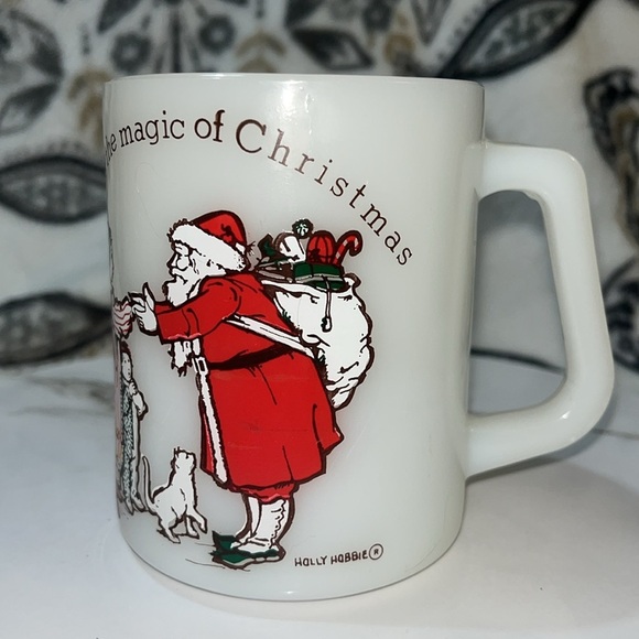 Vintage Holly Hobbie "Love is The Magic Of Christmas" Christmas Mug - Picture 3 of 10